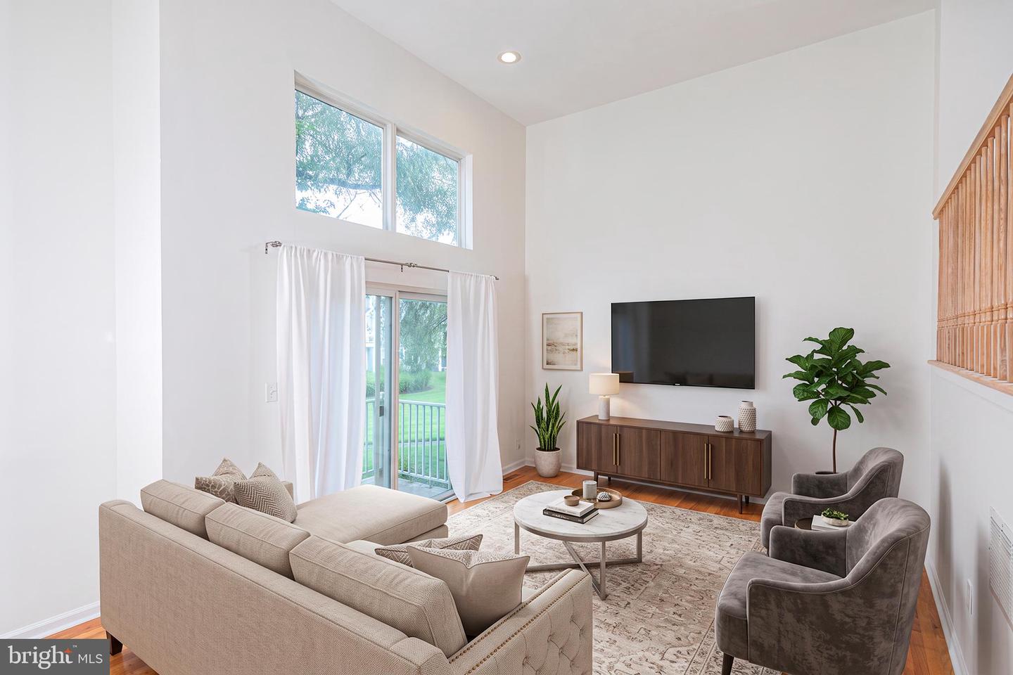 119 N Barrow Pl — photo