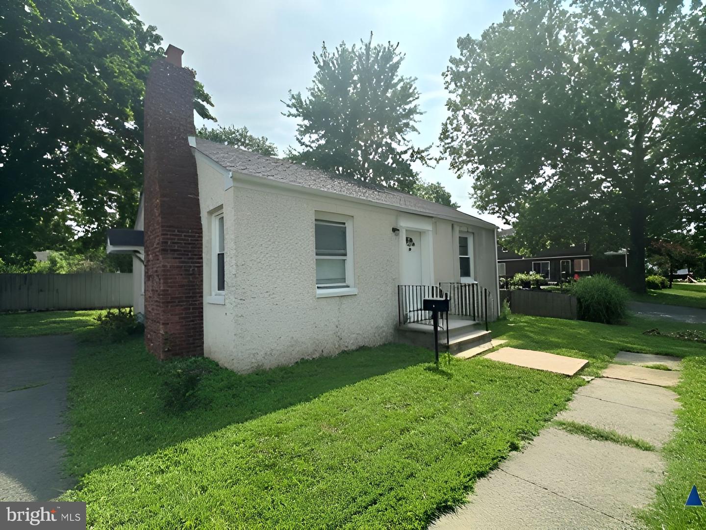 24 Seminary Ave — photo