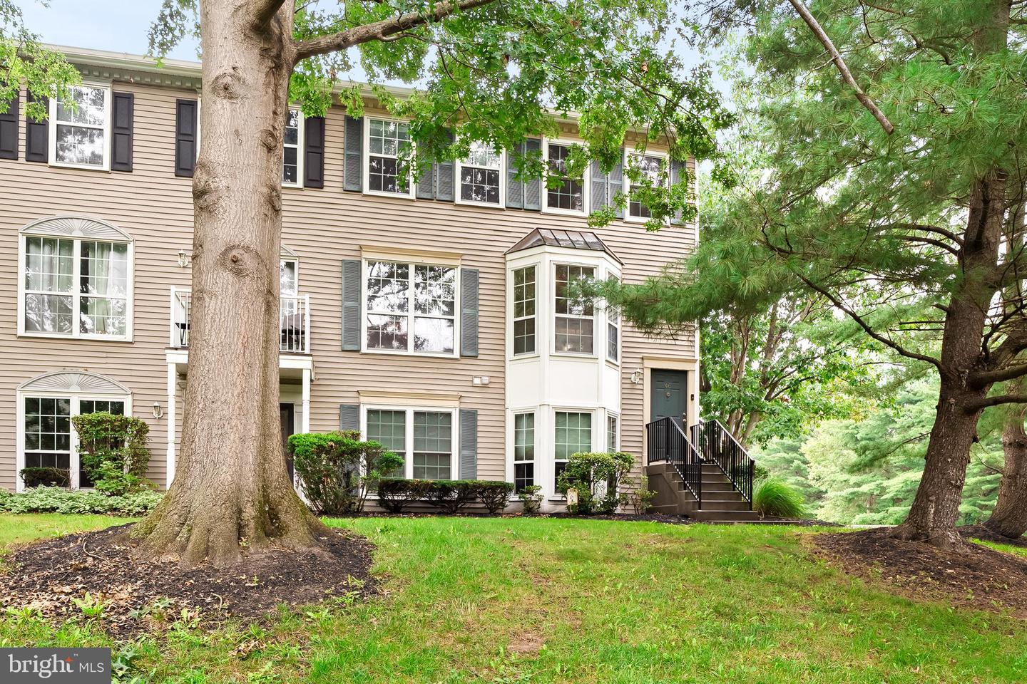 46 Lehavre Ct — photo