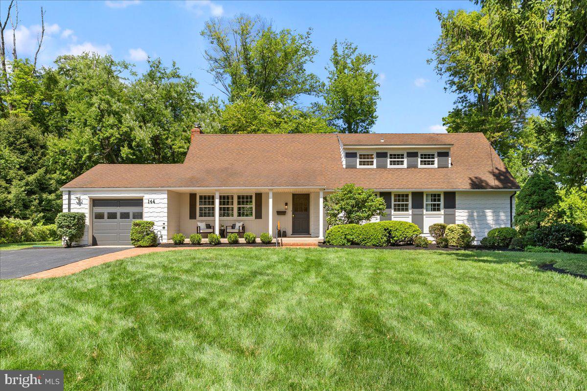 144 Sycamore Rd — photo