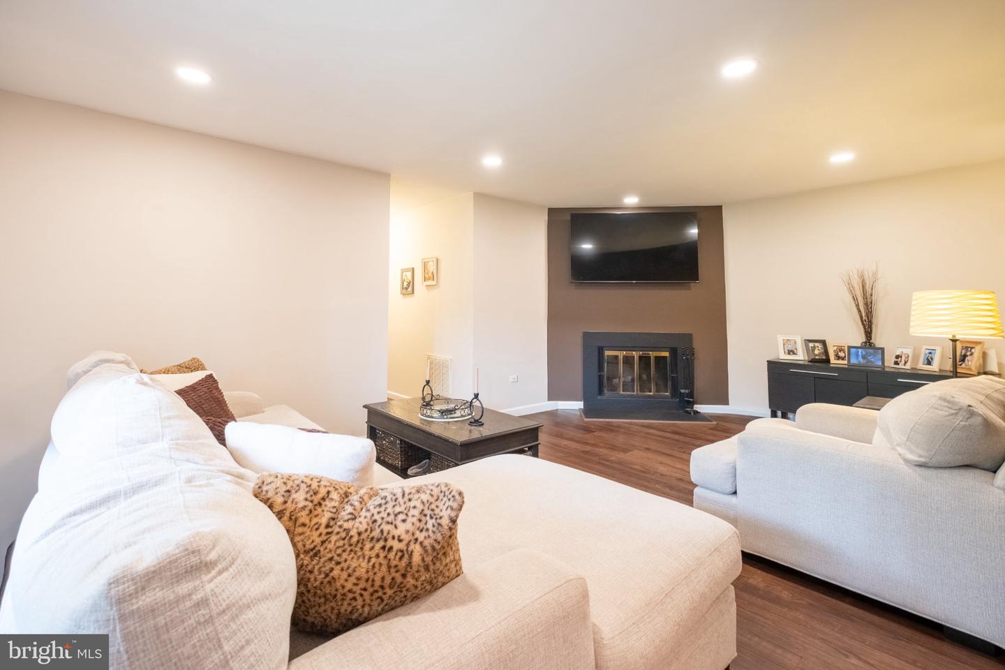 813 Wood Mill Dr — photo