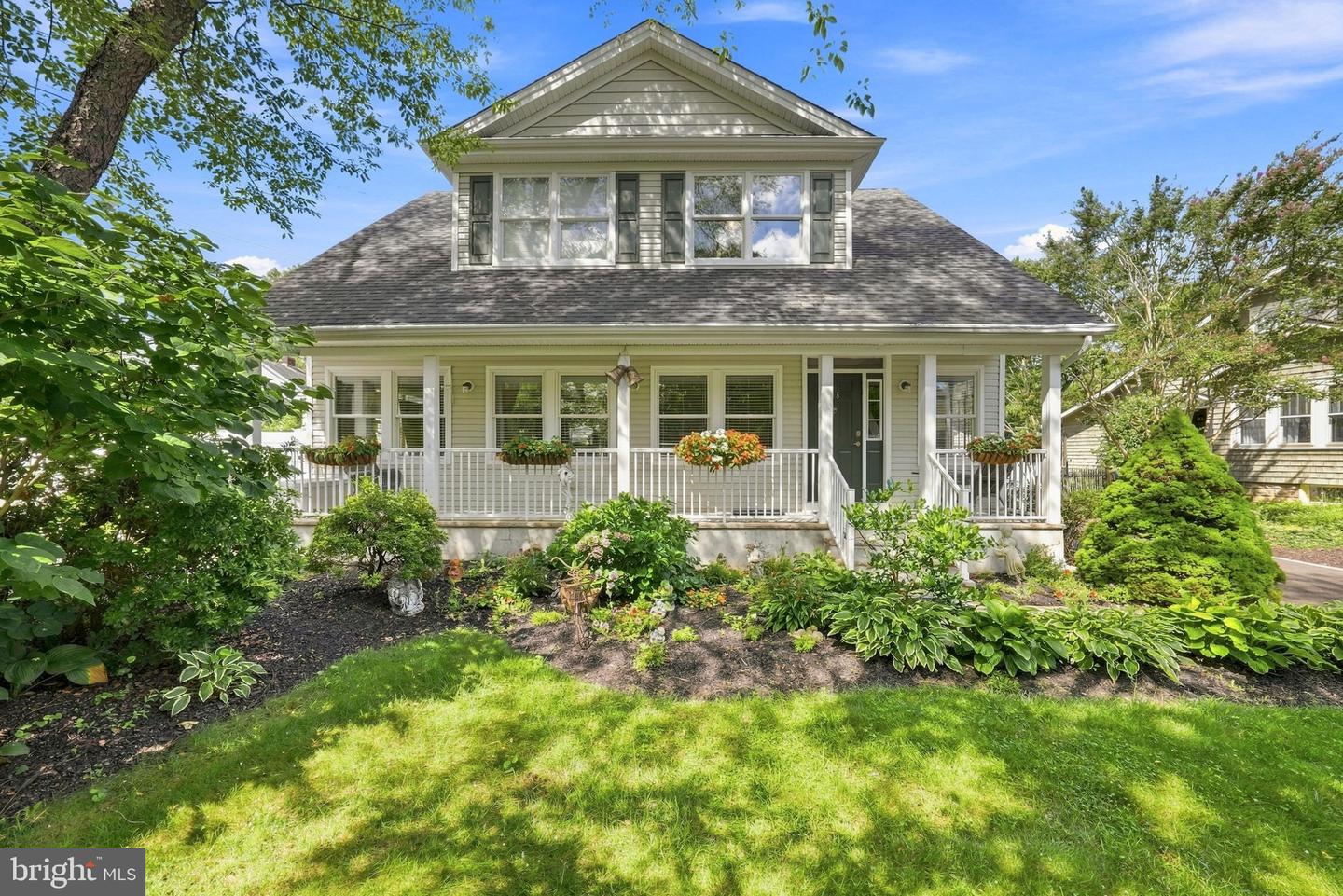 218 Maxwell Ave. — photo