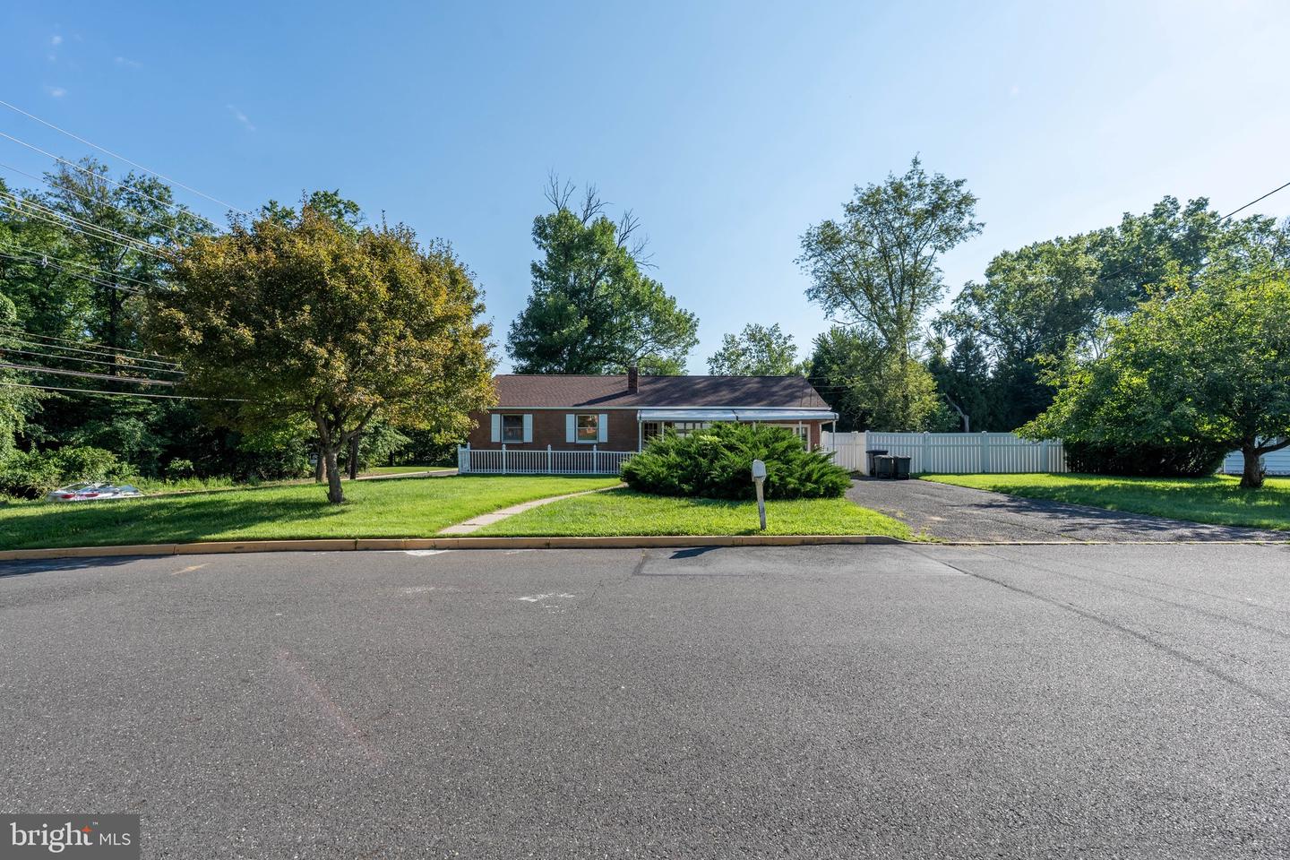 360 Hollowbrook — photo