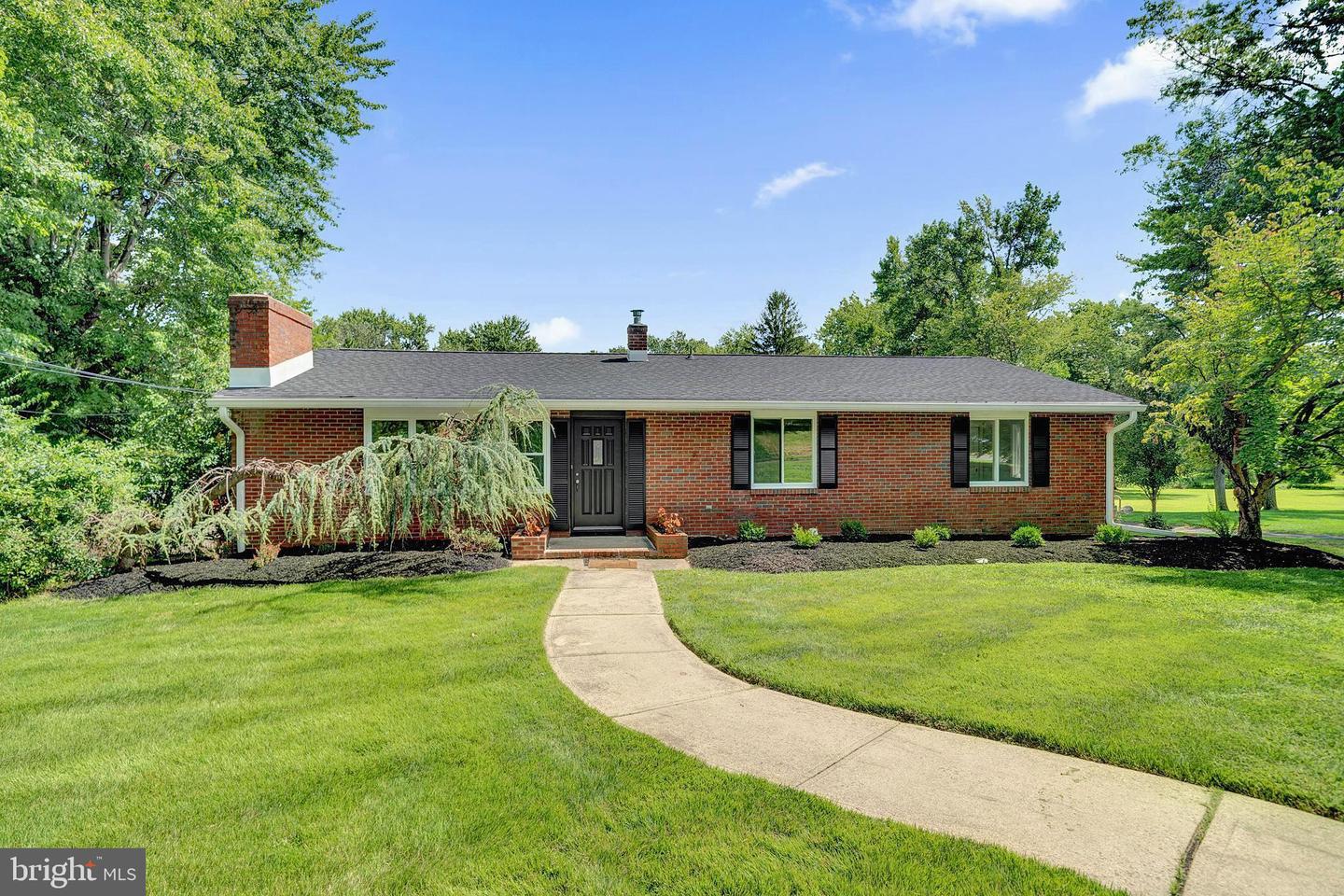 7 Malaga Dr — photo