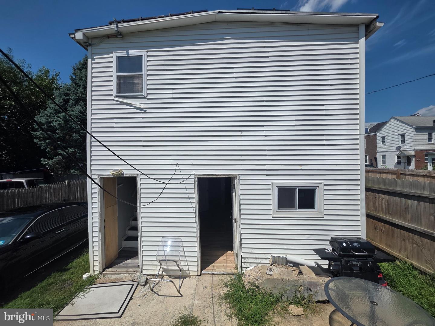 572--574 Emmett Ave — photo