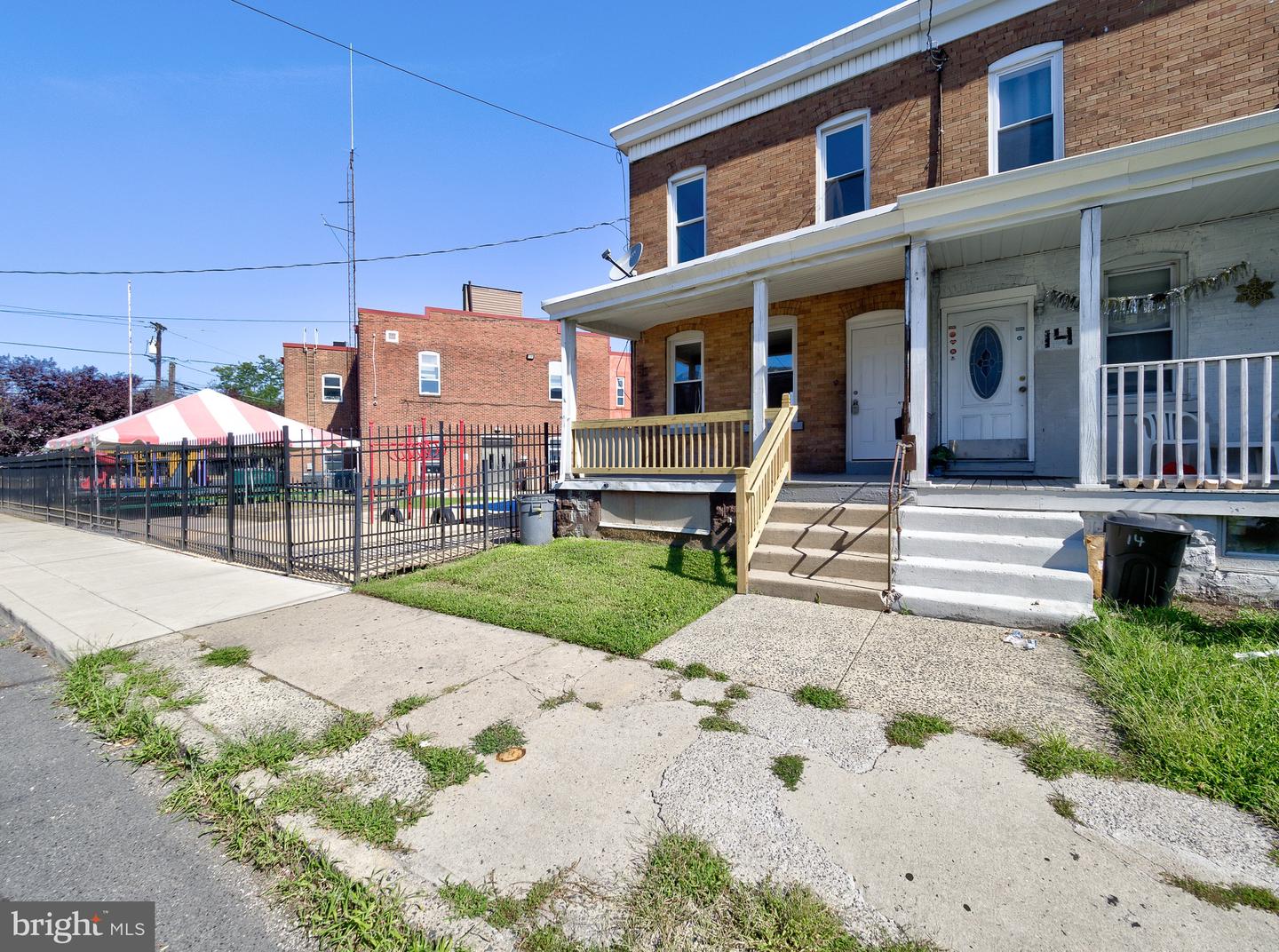 12 Adella Ave — photo