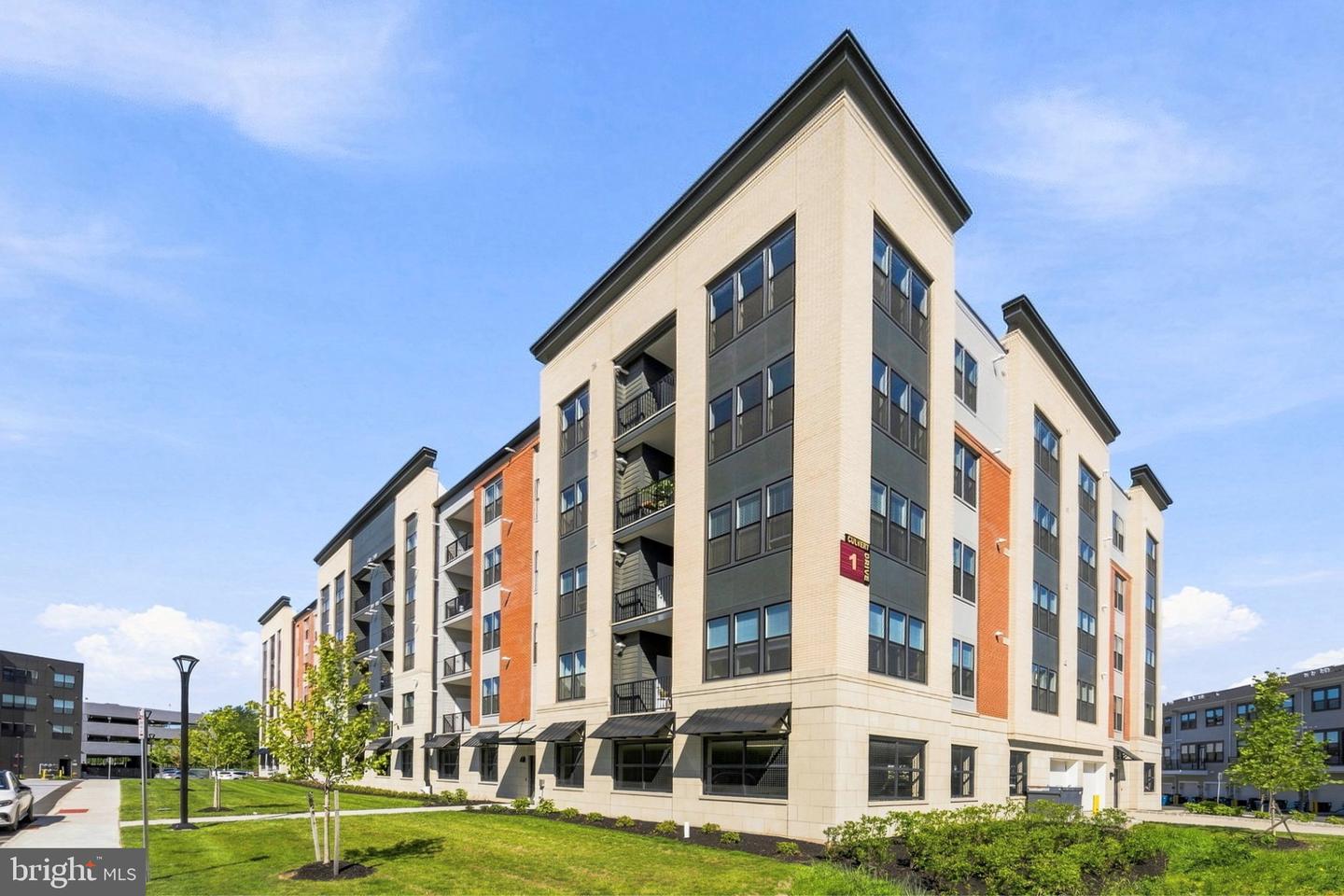 1 Culvert Dr #202 — photo