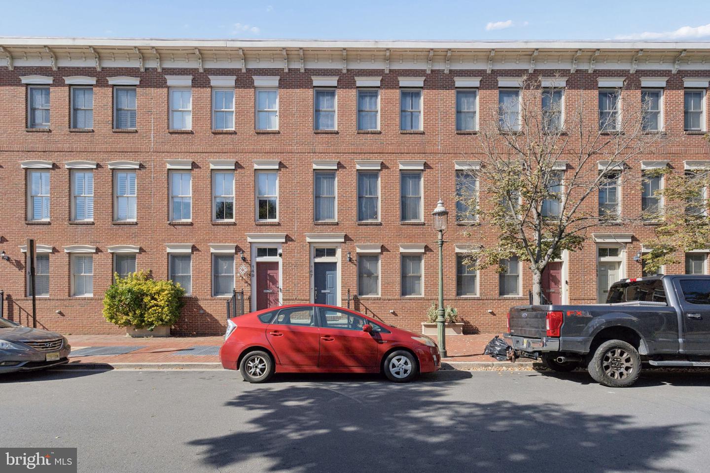 147 Jackson St — photo