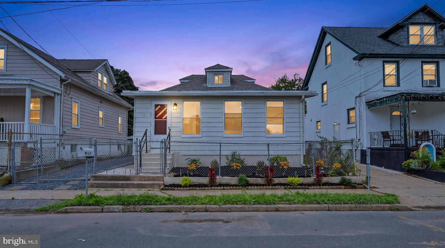 131 Hazel Ave — photo