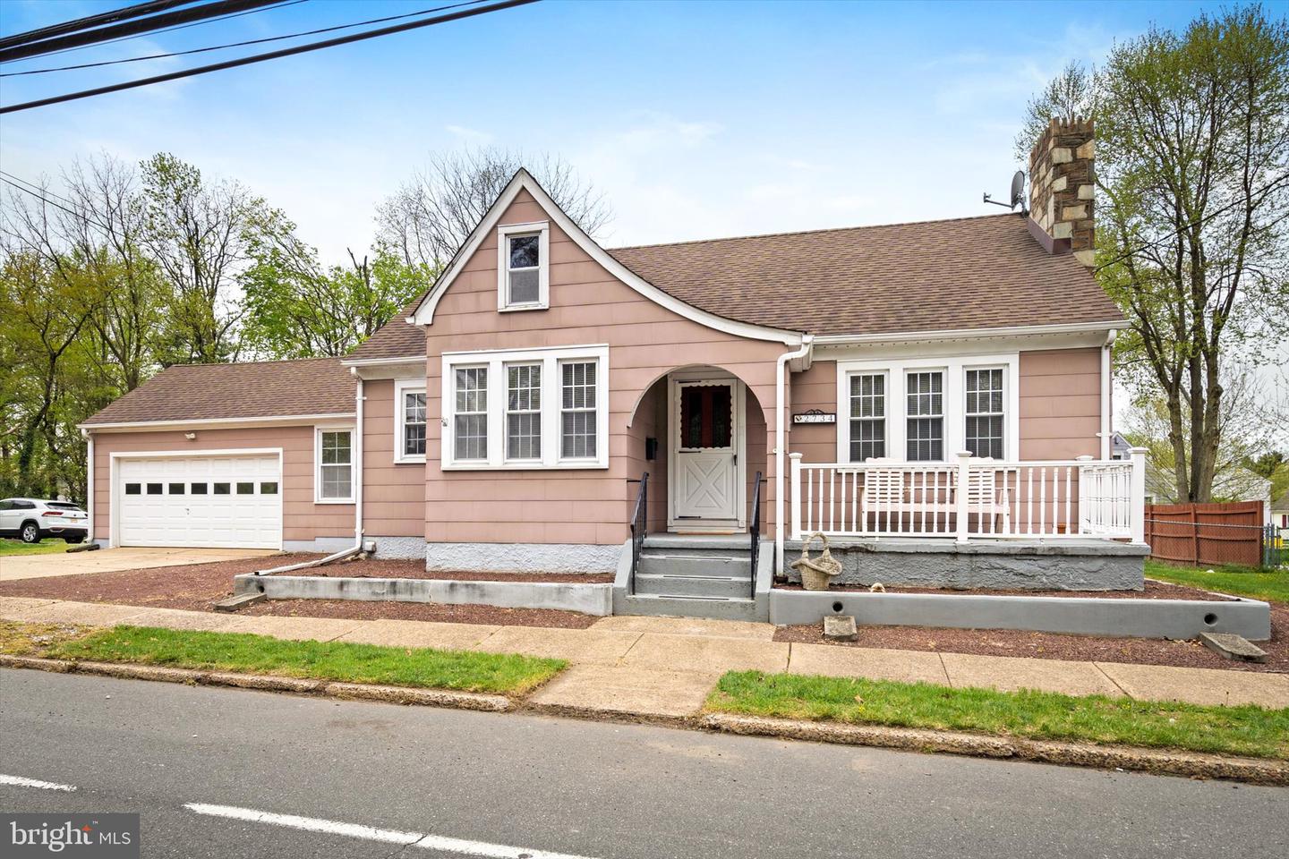 2734 Quakerbridge Rd — photo