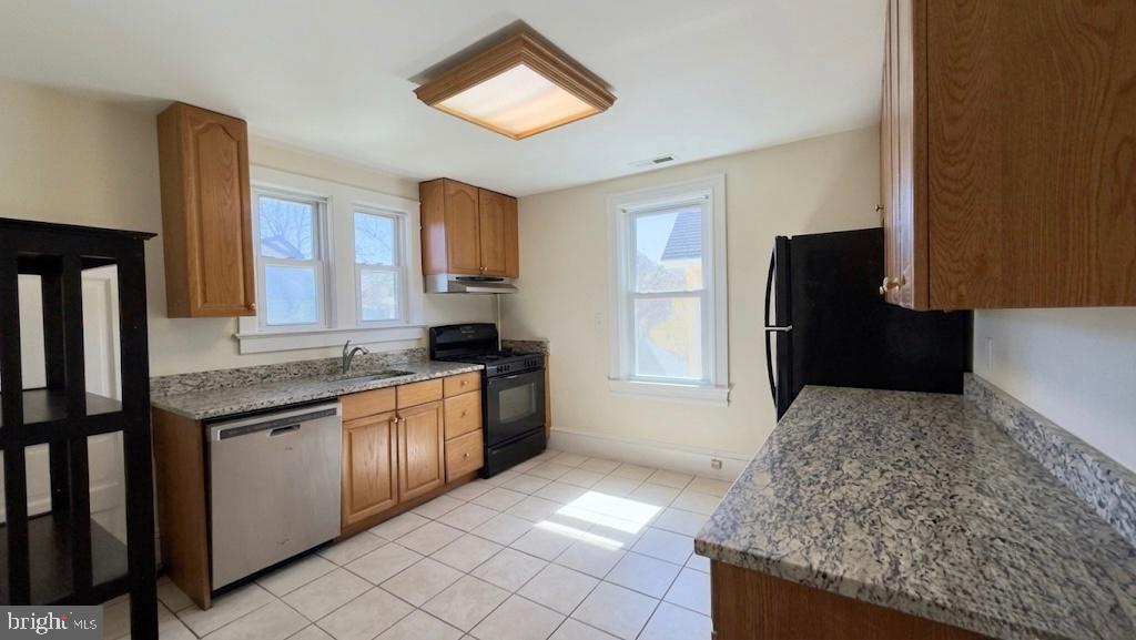 23 Pine St #B — photo