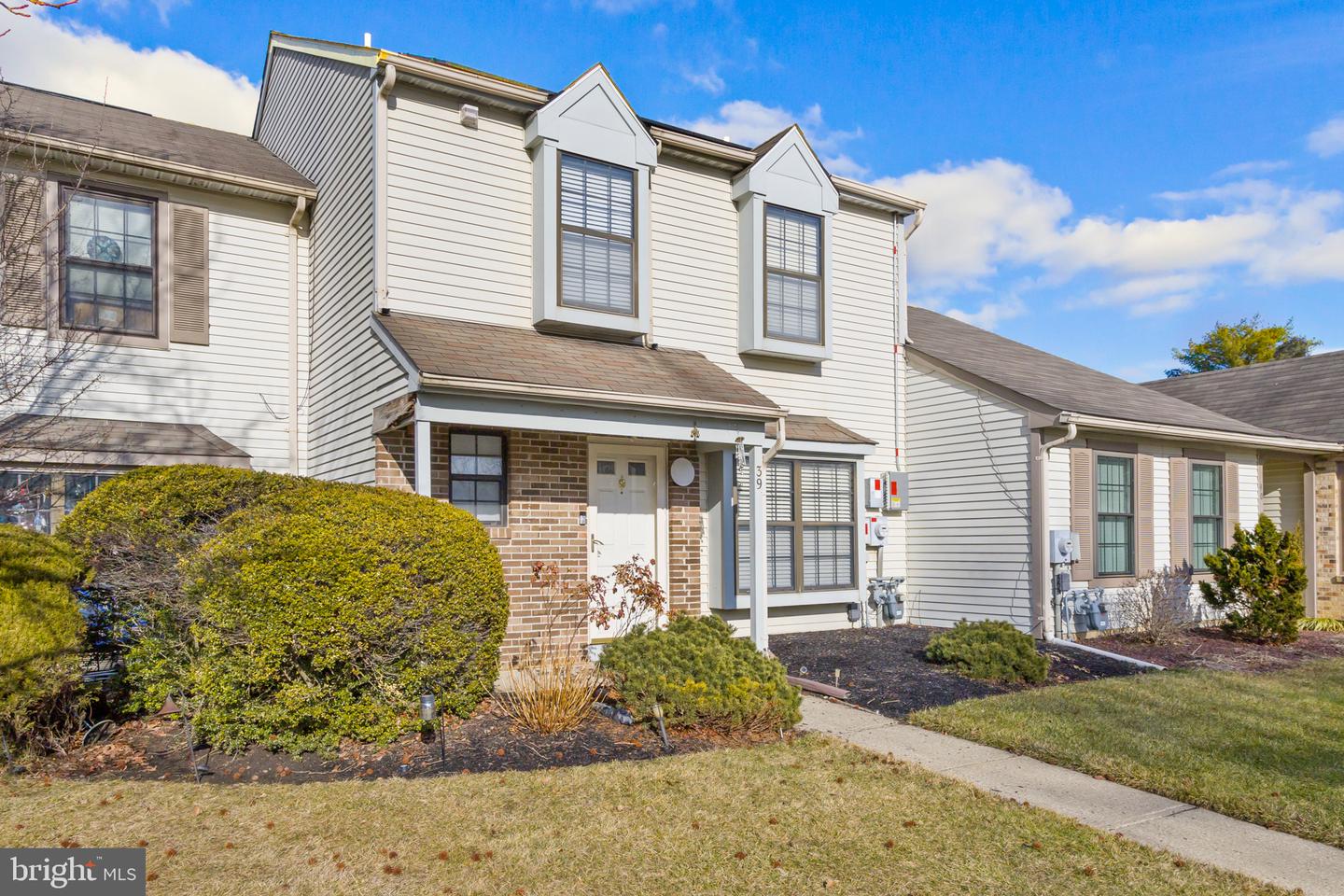 39 Banbury Ct — photo