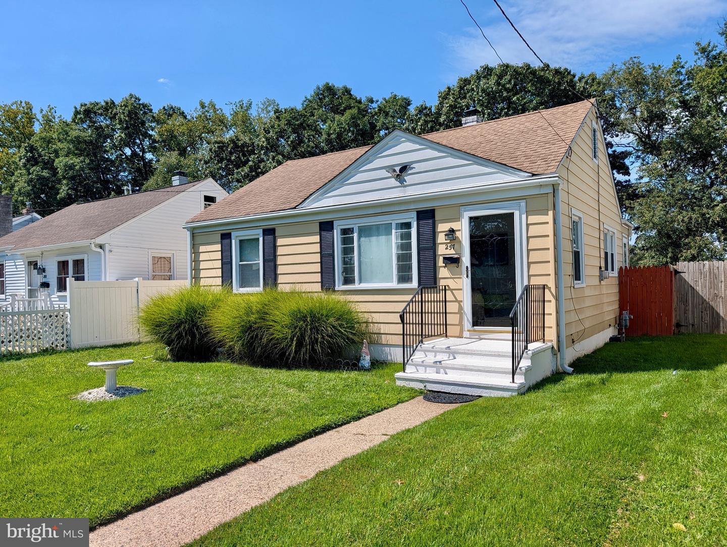 257 Ruth Ave — photo