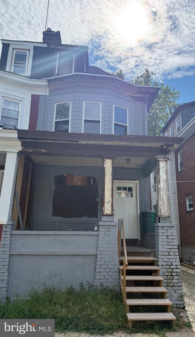 12 Lasalle — photo