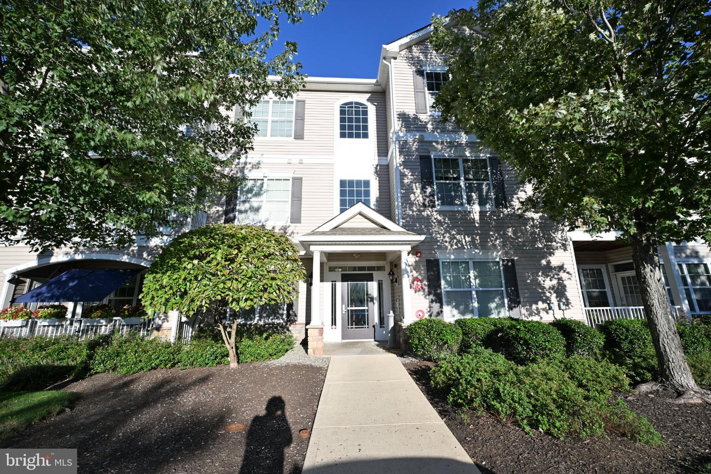 1016 Timberlake Dr — photo