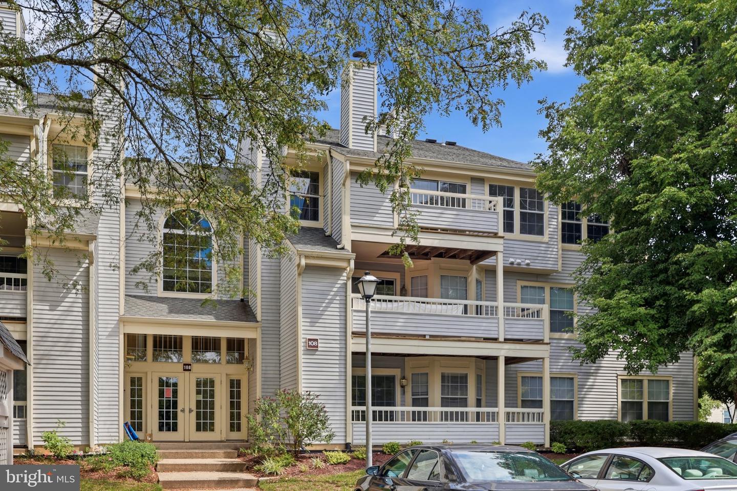 108 Lowell Ct #12 — photo
