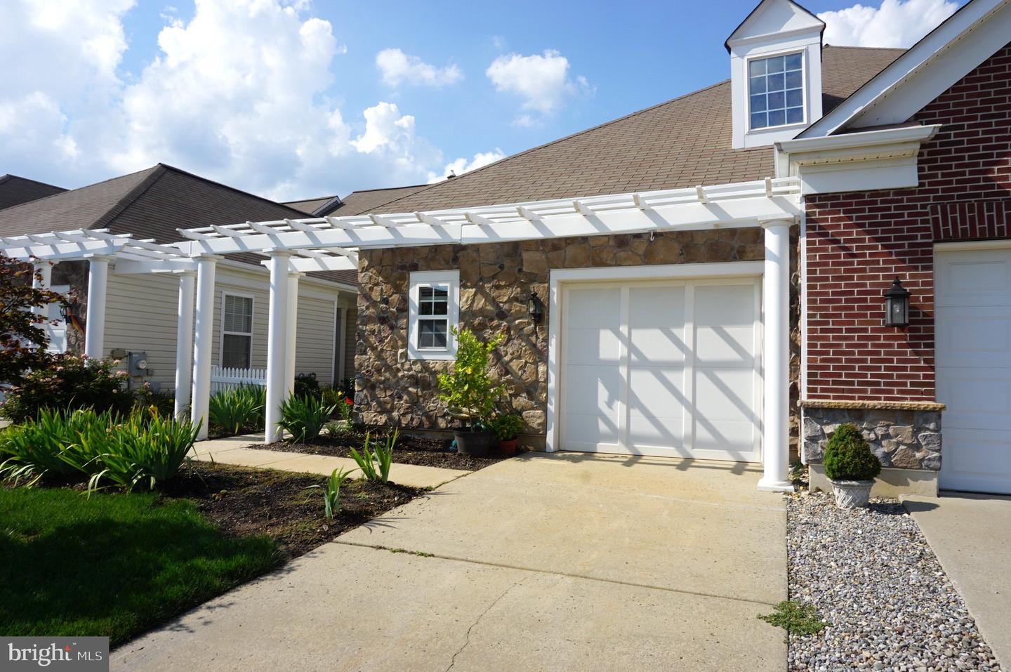 103 Sparrow Dr — photo