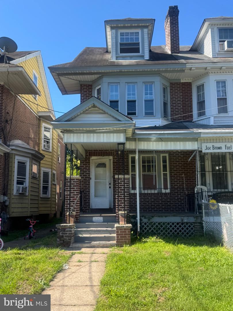 1509 W State St — photo