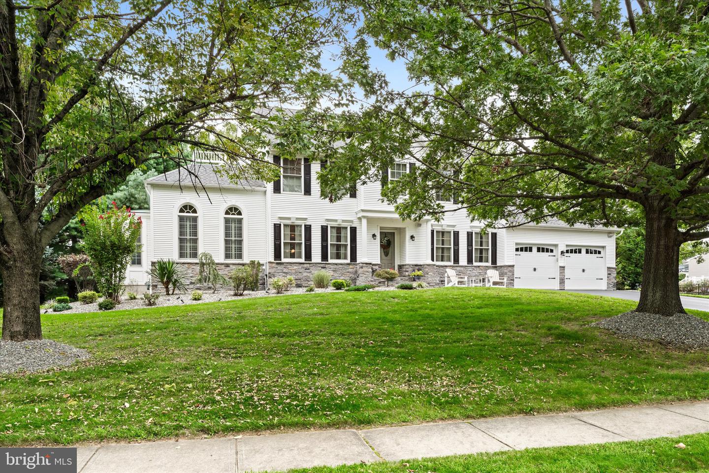 111 Laurel Dr — photo