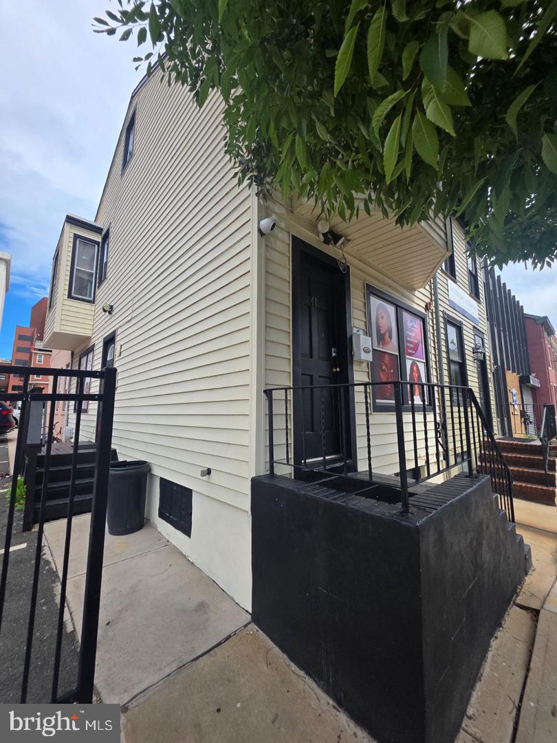 48 W Lafayette St — photo