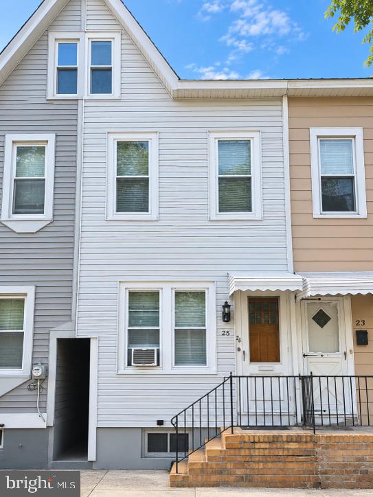 25 Randall Ave — photo