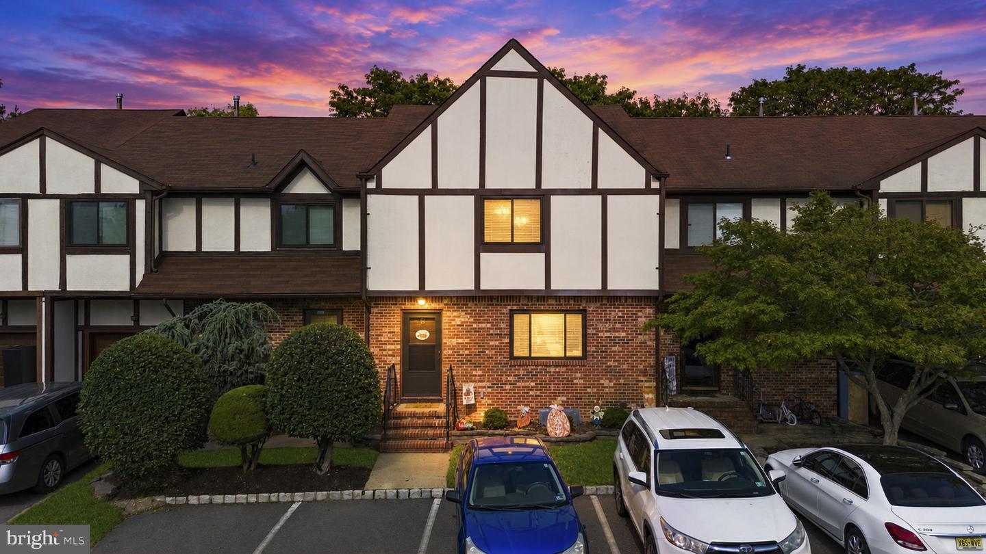 6 Devonshire Ct — photo