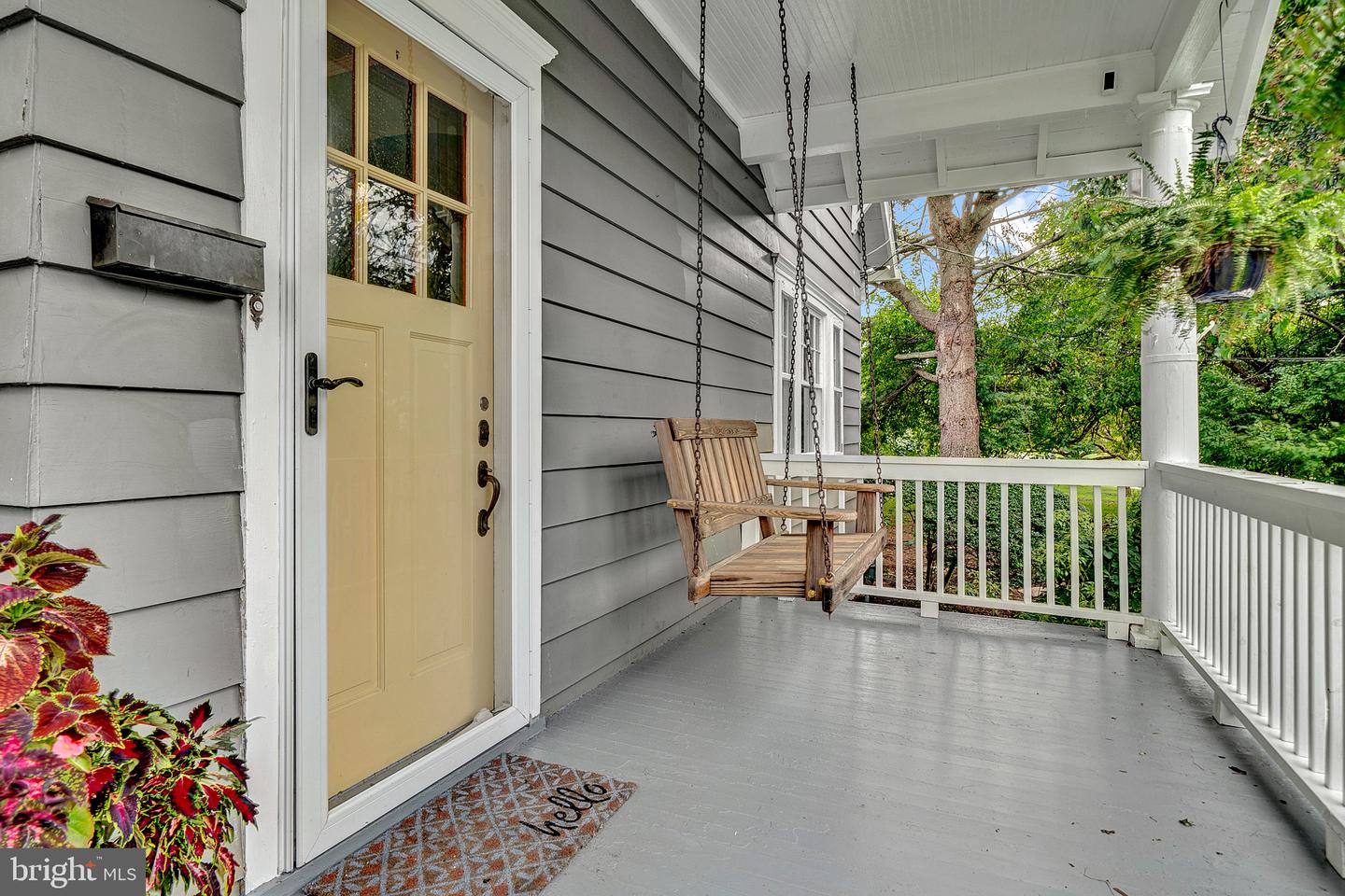 89 W Upper Ferry Rd — photo