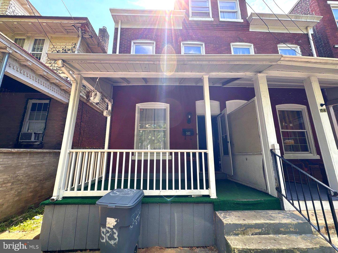 505 Tyler St — photo
