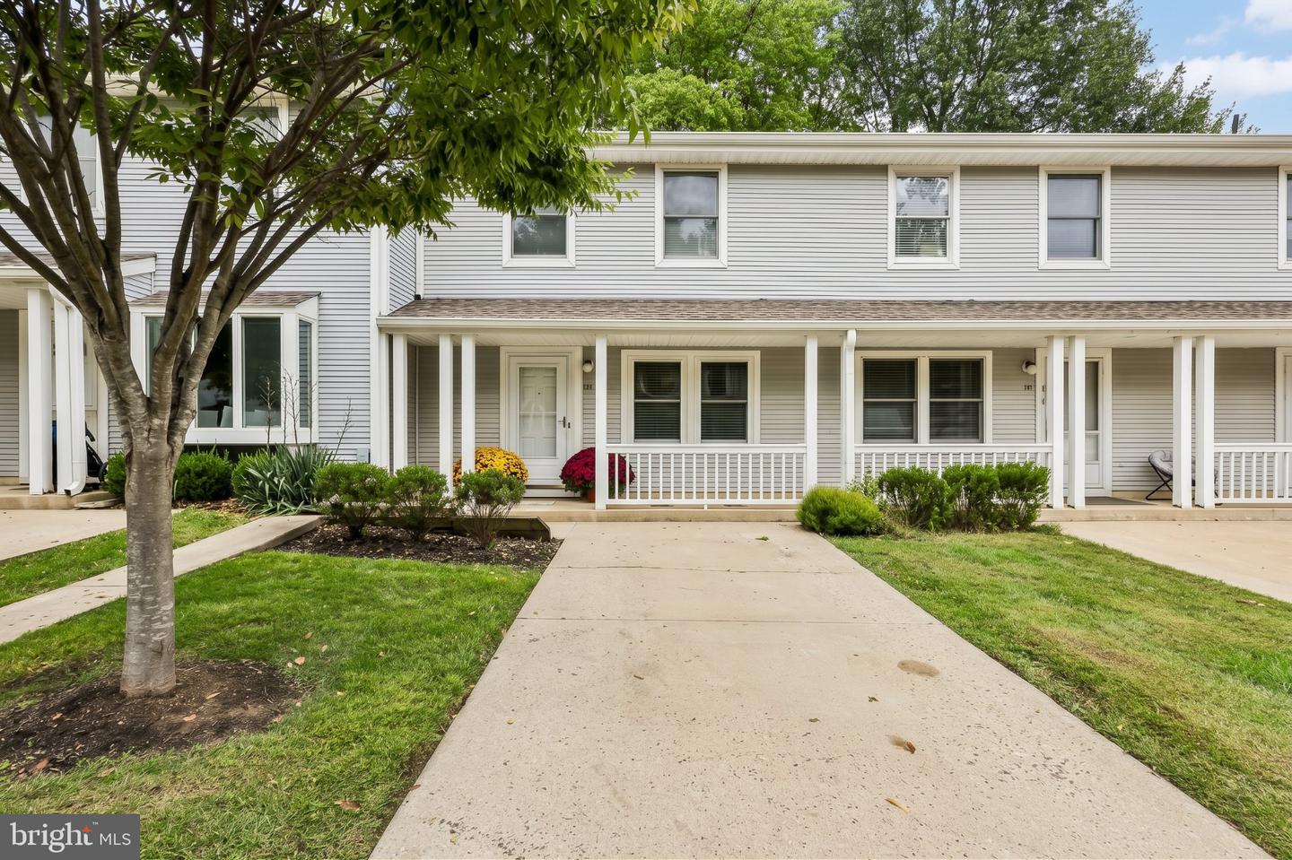 53 David Brearley Ct — photo