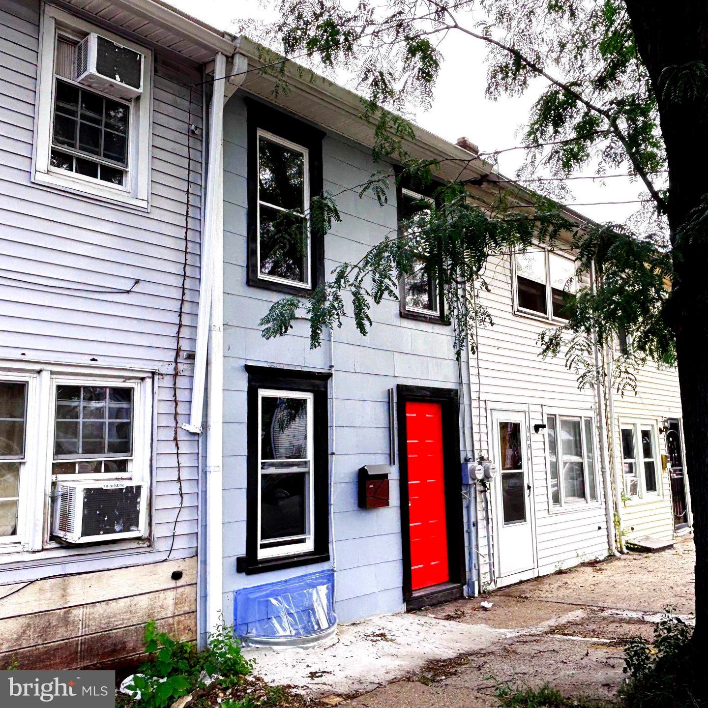 106 William St — photo