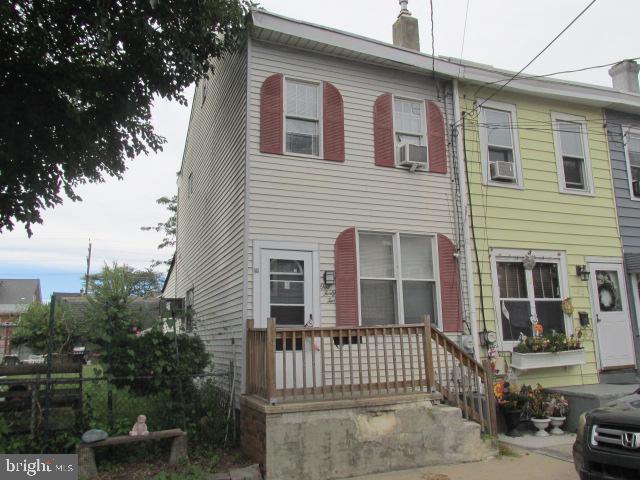 142 Tindall Ave — photo