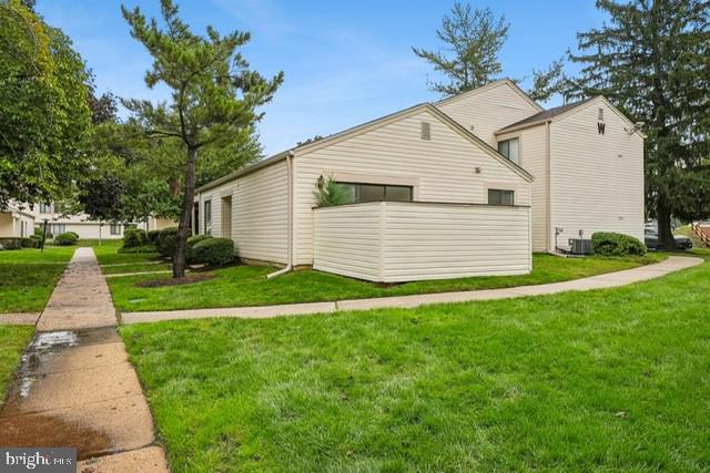 W-11 Avon Dr #11 — photo