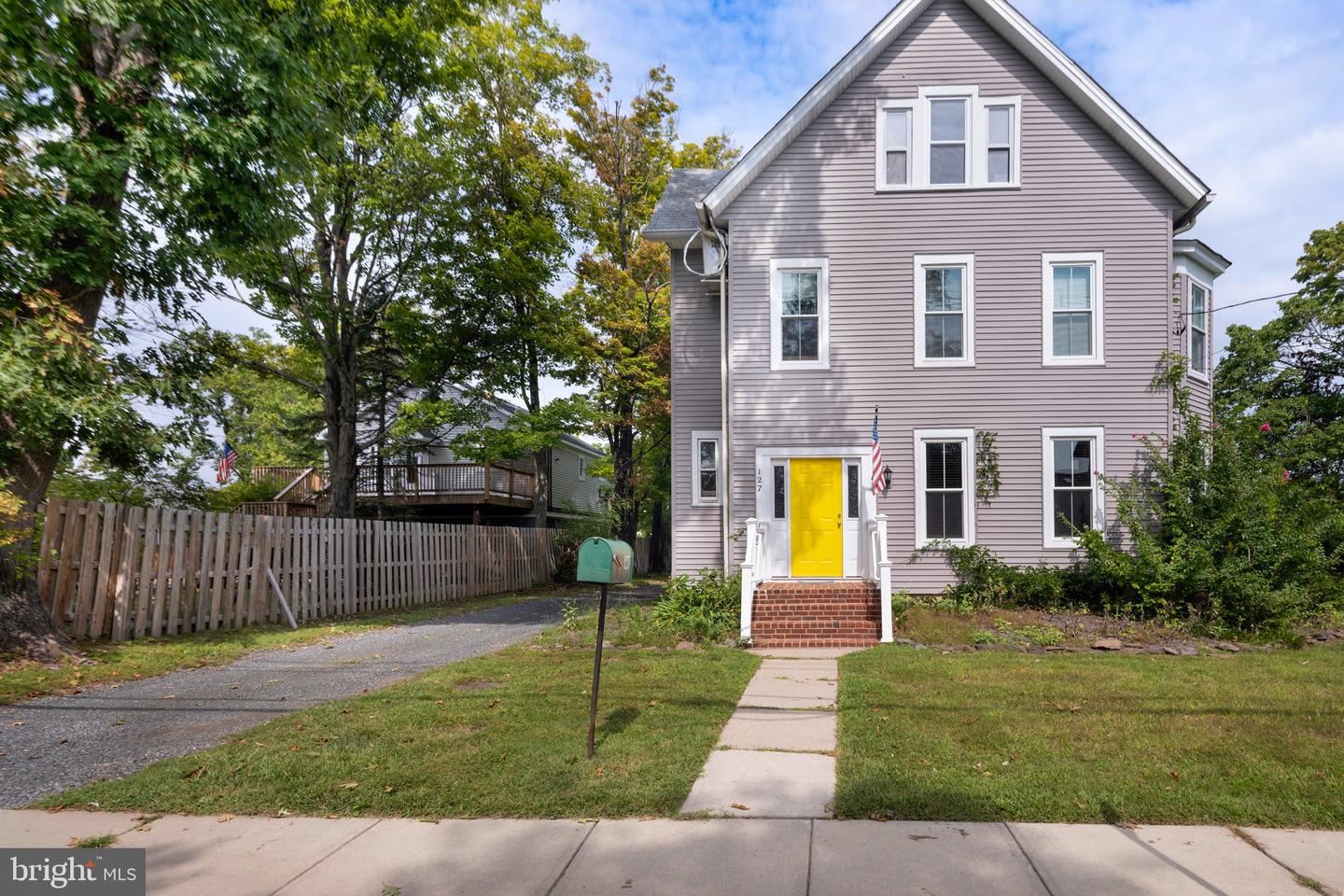 127 W Franklin Ave #1 — photo