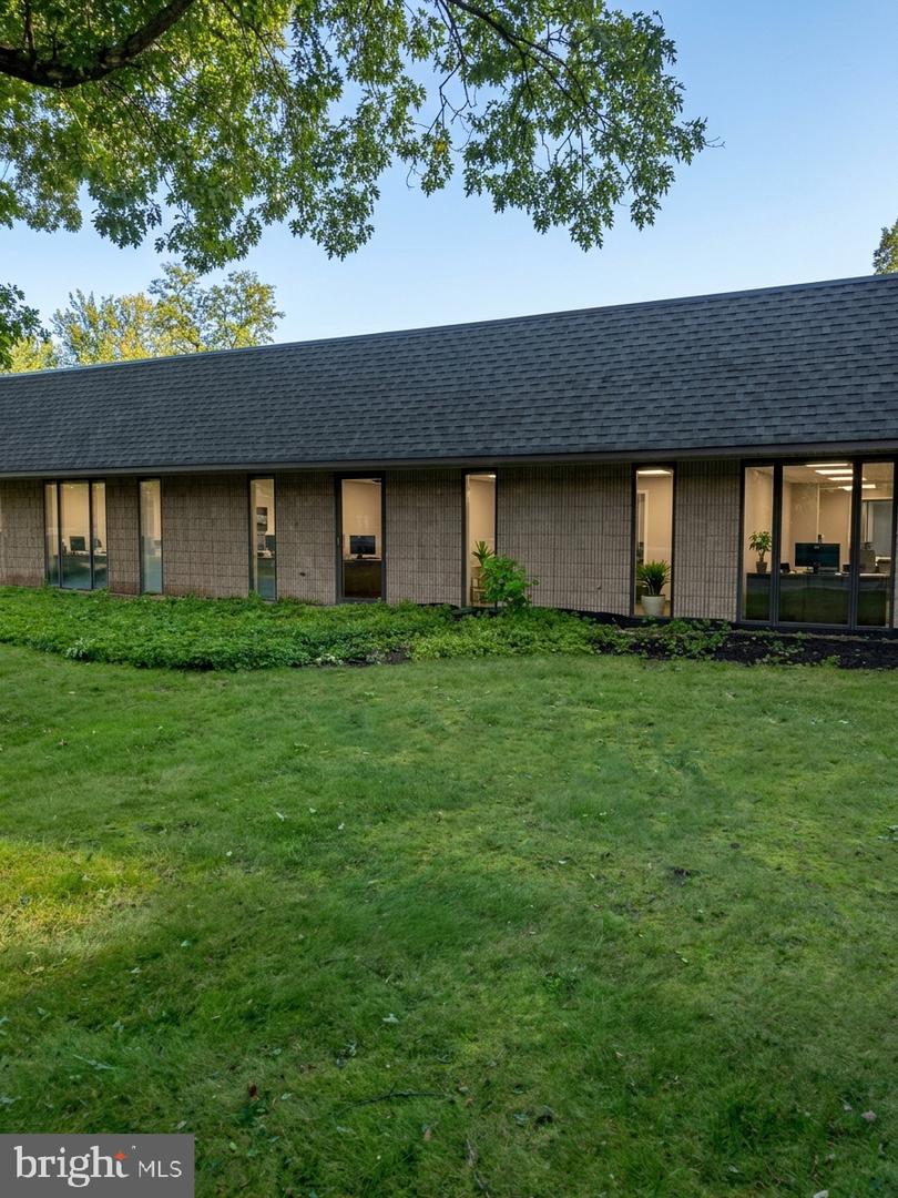 2211 Whitehorse Mercerville Rd — photo