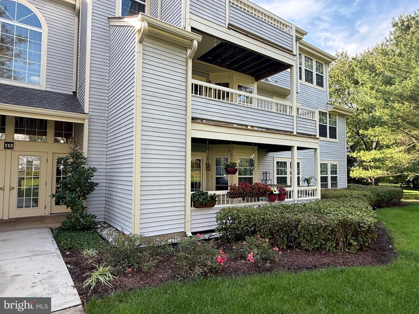 112 Lowell Ct #8 — photo
