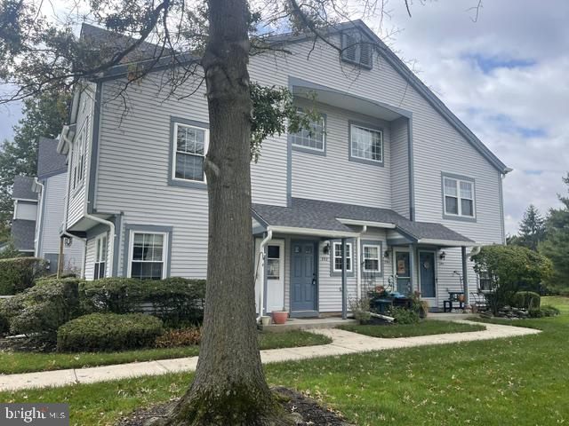 392 Andover Pl — photo