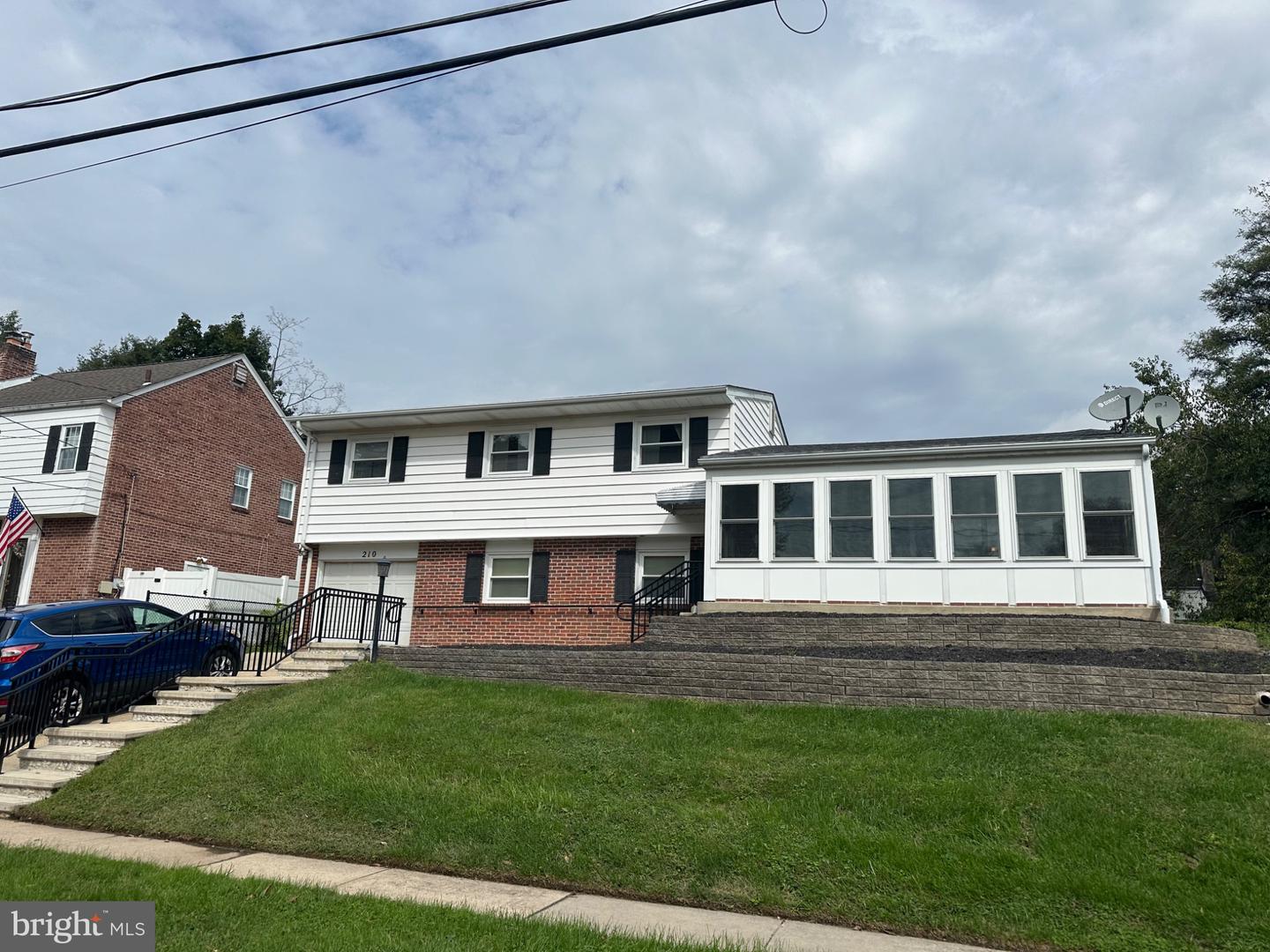 210 Morningside Dr — photo