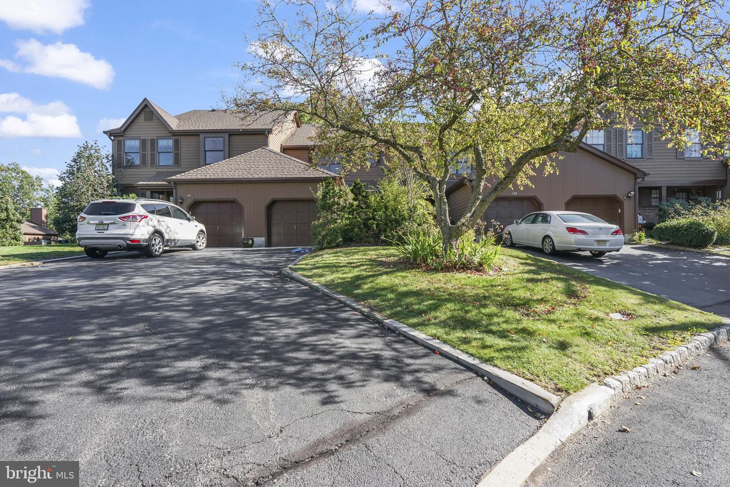 62 Danielle Ct — photo