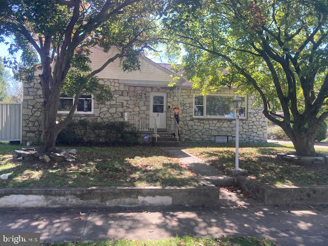 7 McClellan Ave — photo
