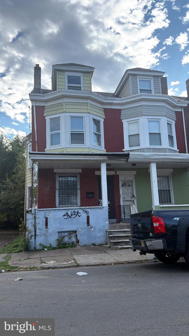 19 Wayne Ave — photo
