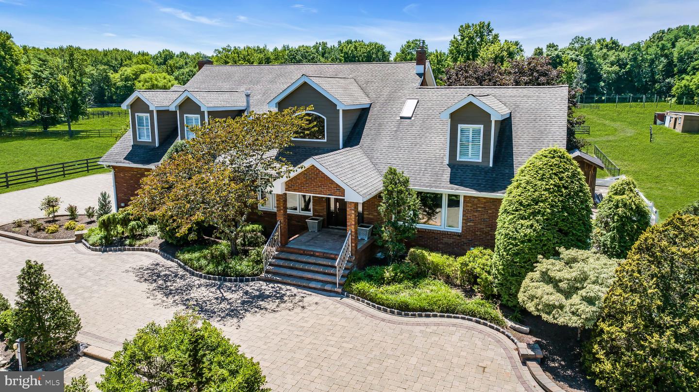 83 Daum Road — photo