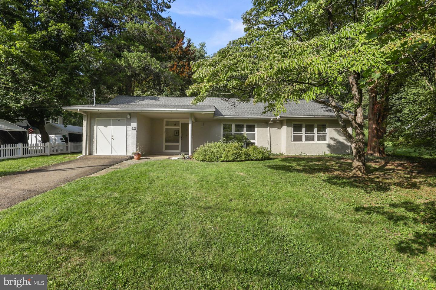 20 Farm Ln — photo