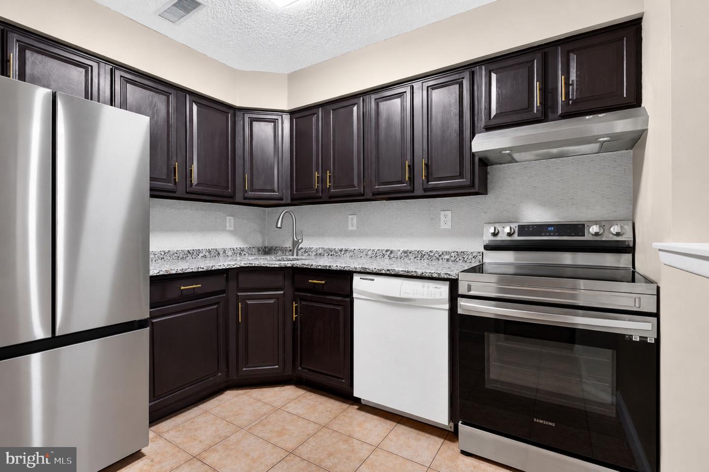 619 Aspen Dr — photo