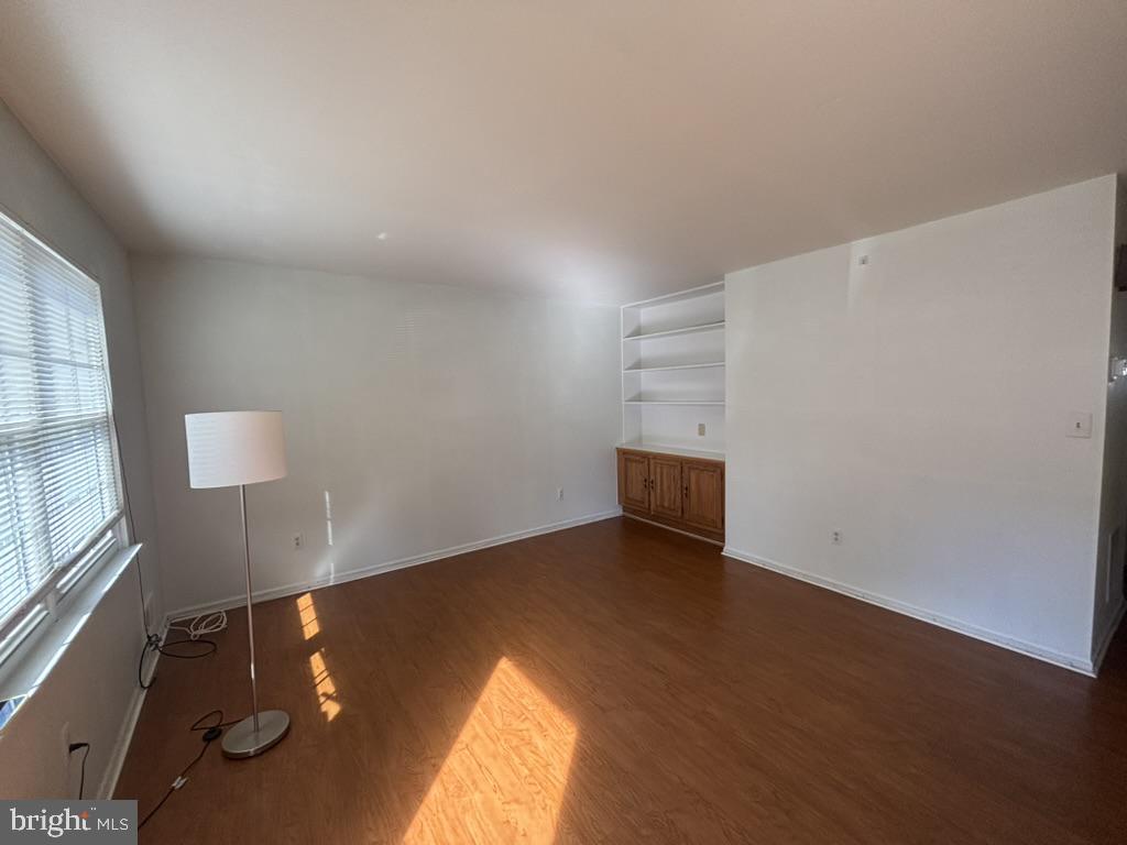 211 Gambocz Ct — photo