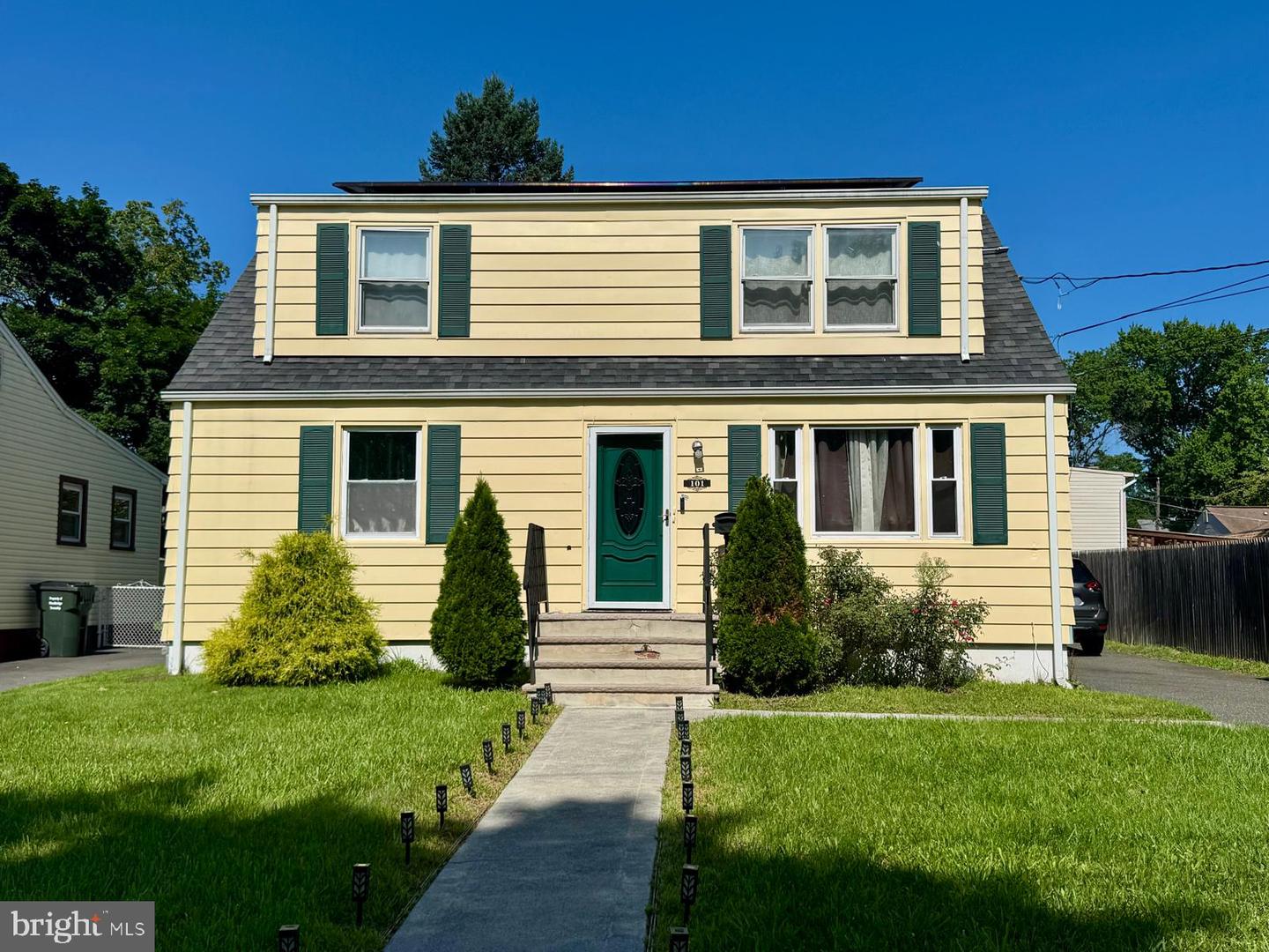 101 Elmhurst Ave — photo