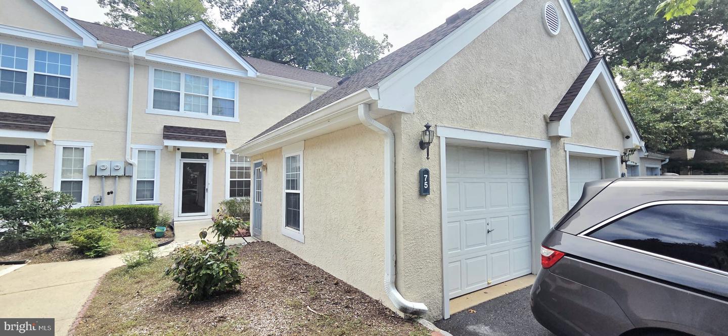 75 Ashford Dr — photo