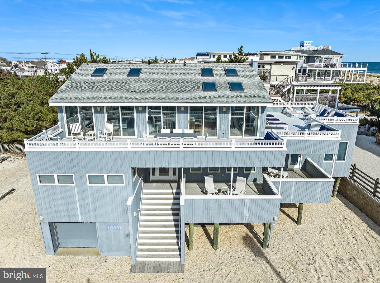 1039-B Long Beach Blvd — photo