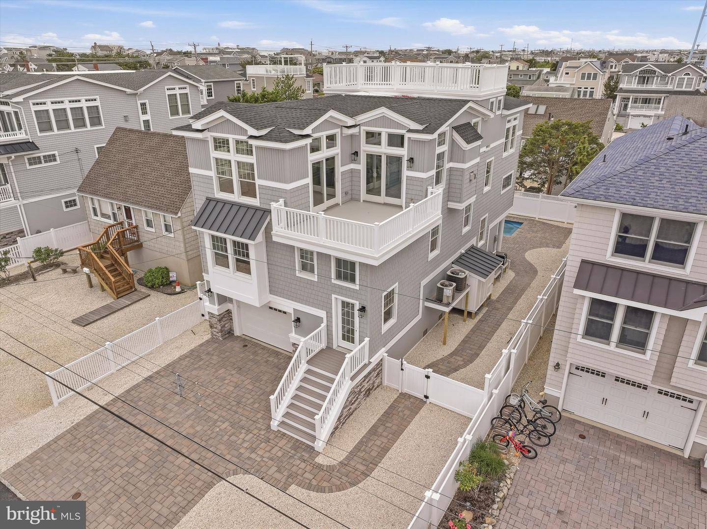 10 W Kirkland Ave — photo
