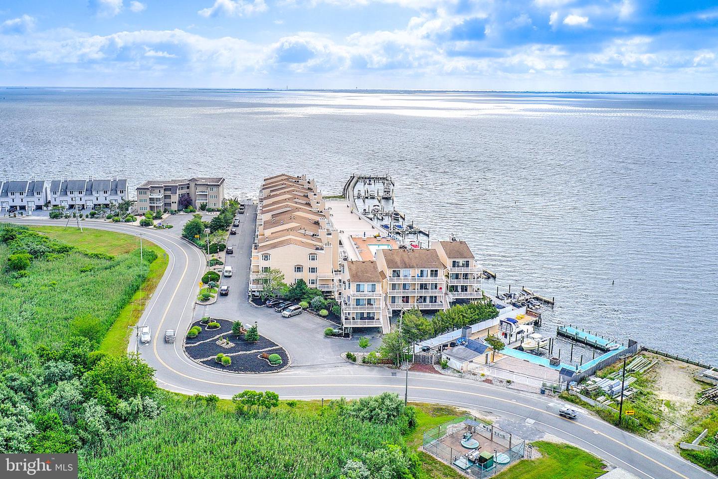 401 Bay Shore Dr #2B — photo