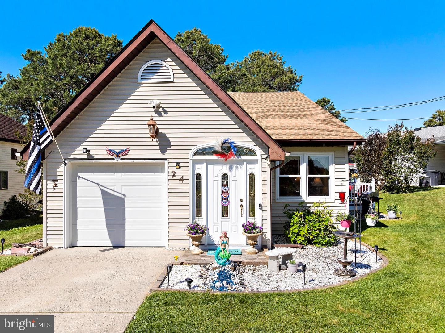 24 Cedar Road, Manahawkin, NJ 08050